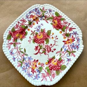 Beautiful Copeland SPODE ENG - Floral, Scalloped and Gold-Rimmed Luncheon Plate
